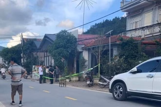Lực lượng chức năng tỉnh Lào Cai đang điều tra, làm rõ vụ việc. Ảnh: Người dân cung cấp