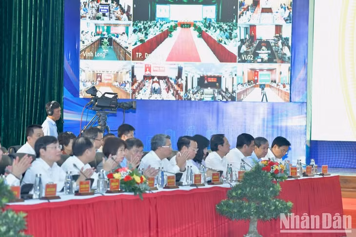 Lãnh đạo các bộ, ngành Trung ương tham dự Hội nghị. (Ảnh: THANH GIANG).
