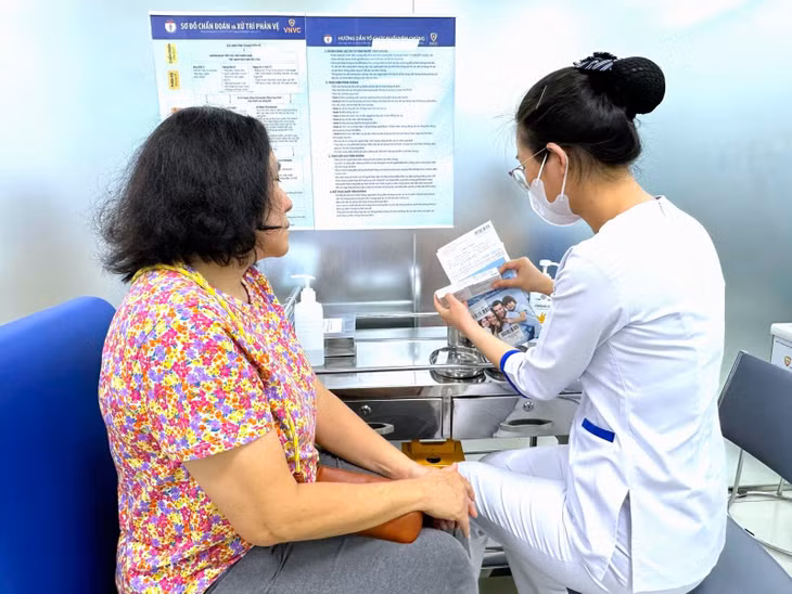 Vaccine phế cầu 23 được cấp phép vào Việt Nam, giúp cho người dân đặc biệt là người cao tuổi có bệnh nền có thêm lá chắn bảo vệ được nhiều loại vi khuẩn phế cầu mới.