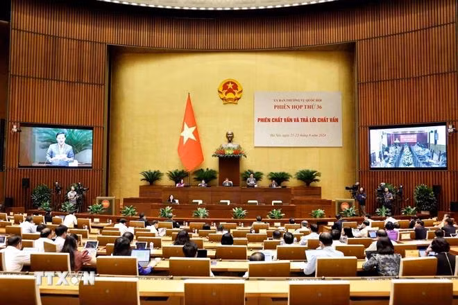 Phó Chủ tịch Quốc hội Nguyễn Khắc Định điều hành phiên chất vấn và trả lời chất vấn. (Ảnh: Doãn Tấn/TTXVN)