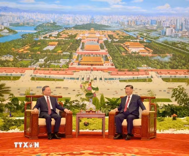 Tổng Bí thư, Chủ tịch nước Trung Quốc Tập Cận Bình mời Tổng Bí thư, Chủ tịch nước Tô Lâm dự Tiệc trà. (Ảnh: TTXVN)