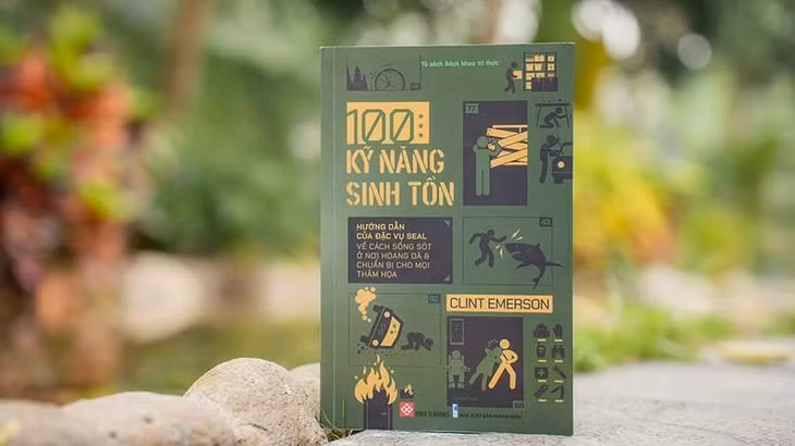 Bộ sách “100 kỹ năng sinh tồn”.