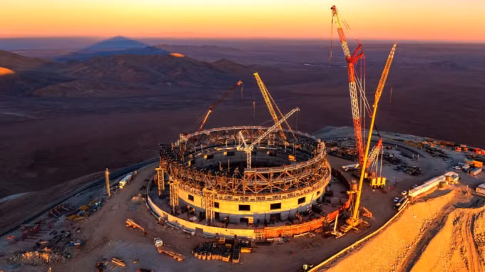 Kính viễn vọng Cực Lớn (ELT) đang được xây dựng ở sa mạc Atacama, Chile. Ảnh: ESO/F. Carrasco