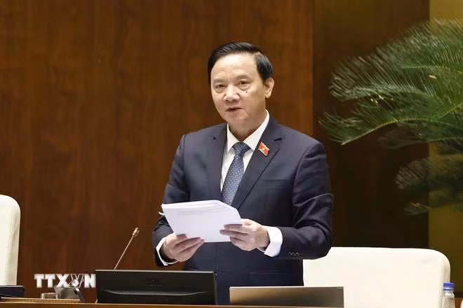 Phó Chủ tịch Quốc hội Nguyễn Khắc Định điều hành phiên chất vấn và trả lời chất vấn. (Ảnh: Doãn Tấn/TTXVN)