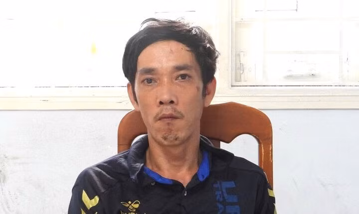 Phan Văn Thương tại cơ quan công an. (Ảnh: Công an cung cấp)