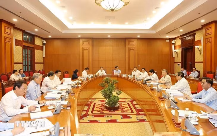 Tổng Bí thư, Chủ tịch nước Tô Lâm chủ trì họp Bộ Chính trị, Ban Bí thư. (Ảnh: Trí Dũng/TTXVN)