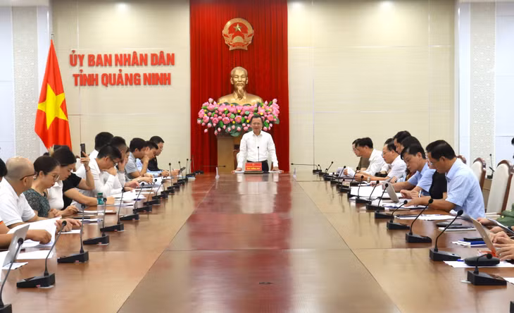 Quang cảnh buổi làm việc.