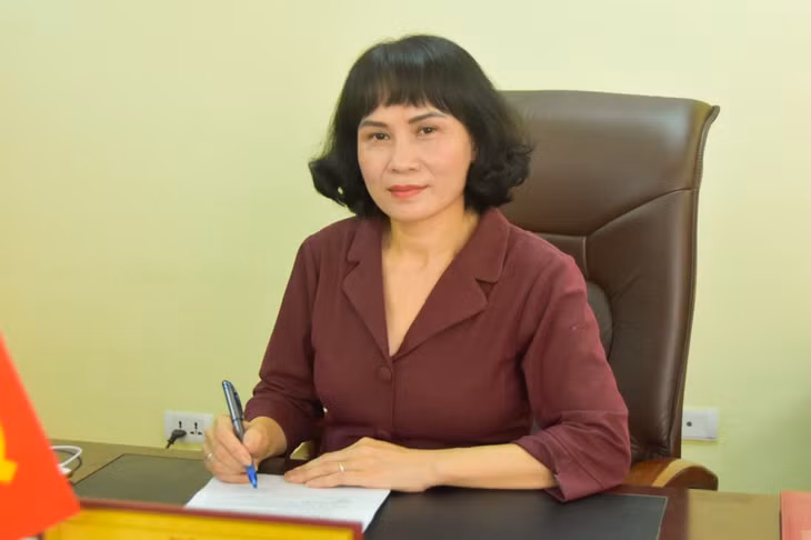 Đồng chí Nguyễn Thị Vinh, Bí thư Đảng uỷ Khối các cơ quan tỉnh.