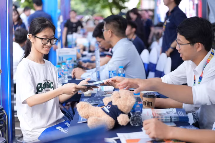 Thí sinh phải rà soát tổng số lượng nguyện vọng để thực hiện thanh toán. Ảnh: LV