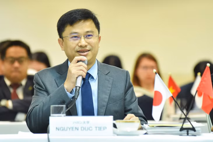 Hiệu trưởng Trường Đại học Hạ Long phát biểu.