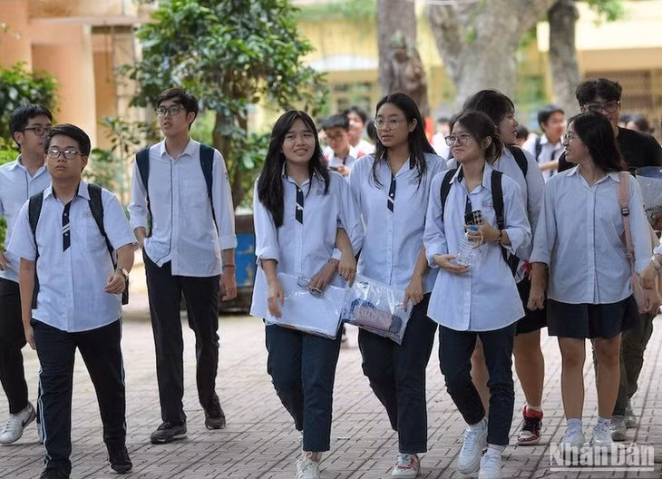 Từ 17 giờ chiều 17/8, các trường đại học công bố điểm chuẩn trúng tuyển của đợt 1 năm 2024. Công tác công bố điểm chuẩn tuyển sinh của các trường sẽ kết thúc vào 17 giờ ngày 19/8.