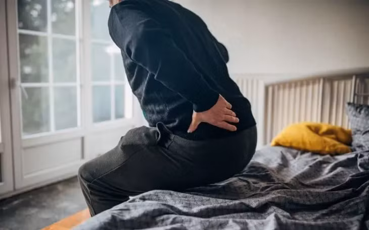 3 động tác kéo giãn đơn giản giúp ngăn ngừa đau lưng