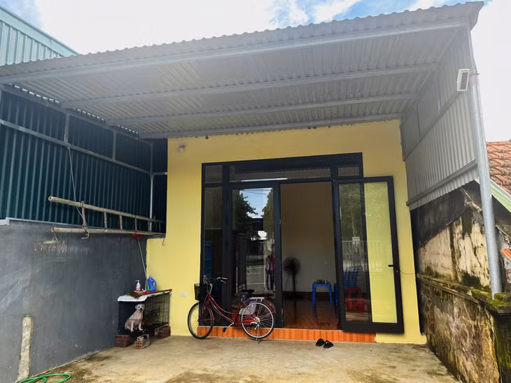 Ngôi nhà của ông Phạm Văn Hẹn (khu Đường Ngang, phường Cộng Hòa, TX Quảng Yên) được xây dựng từ sự hỗ trợ, chung tay của cộng đồng.