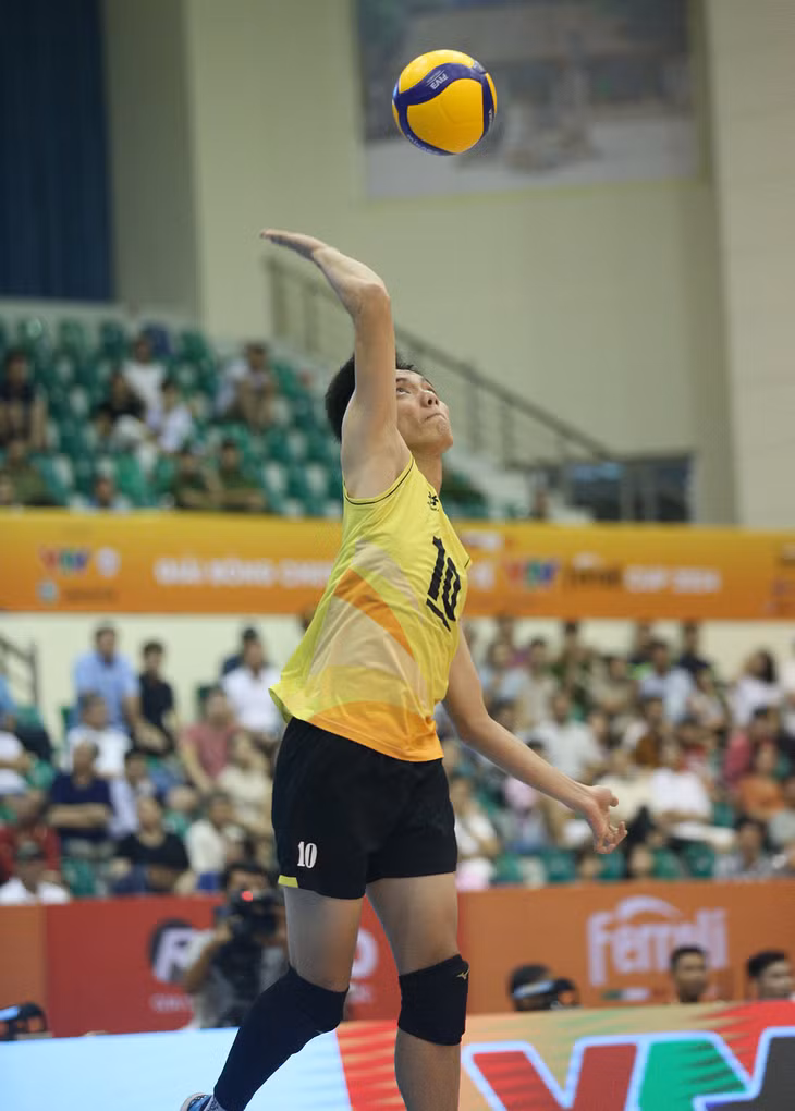 Khi Trần Thị Thanh Thúy không thể góp mặt tại VTV Cup 2024, Bích Tuyền chính là tay đập chủ lực của tuyển bóng chuyền nữ Việt Nam.
