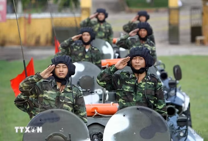 Tiểu đoàn cơ giới 474 thuộc Đoàn M 47 (Quân chủng Hải quân) luôn hoàn thành các nhiệm vụ được giao, thực hiện tốt các bài tập huấn luyện sẵn sàng chiến đấu. (Ảnh: Trọng Đức/TTXVN)