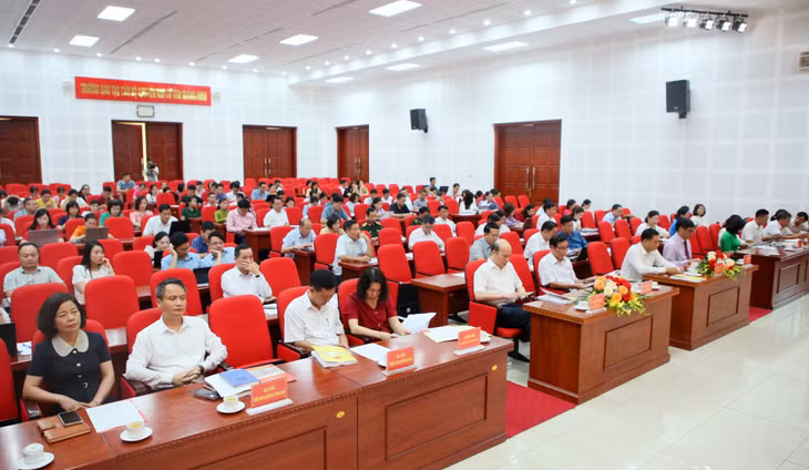 Quang cảnh buổi hội thảo khoa học chuyên đề “Phát huy vai trò của đội ngũ giảng viên Trường Đào tạo cán bộ Nguyễn Văn Cừ và các trung tâm chính trị cấp huyện trong công tác bảo vệ nền tảng tư tưởng của Đảng”.