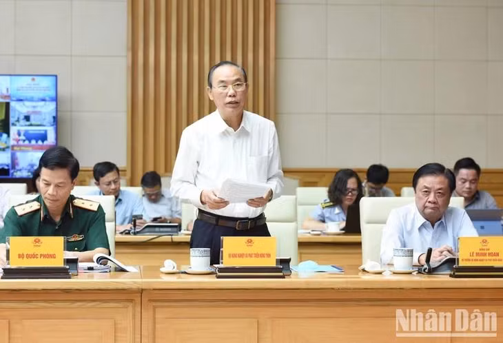 Đại diện lãnh đạo Bộ Nông nghiệp và Phát triển nông thôn phát biểu ý kiến tại Hội nghị. (Ảnh: TRẦN HẢI)