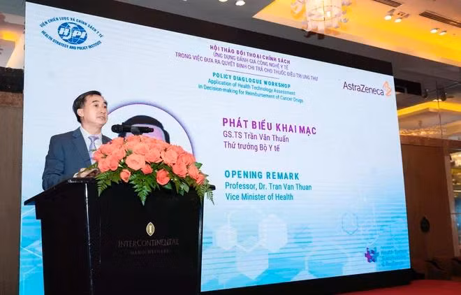 Thứ trưởng Bộ Y tế Trần Văn Thuấn phát biểu tại Hội thảo. (Ảnh: PV/Vietnam+)