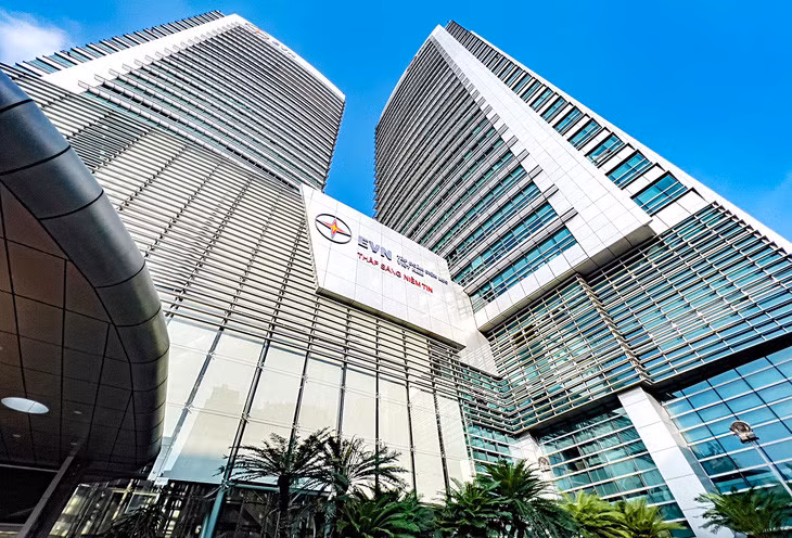 EVN tiếp tục ghi nhận mức lỗ trong nửa đầu năm 2024 sau hai năm liên tiếp lỗ 47.500 tỉ đồng - Ảnh: NAM TRẦN