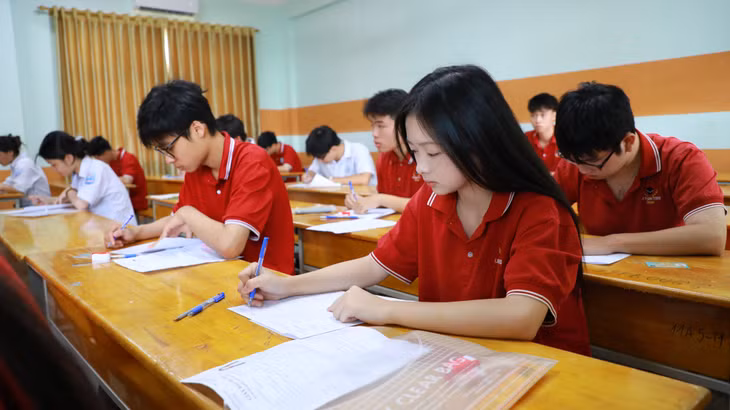 Kỳ thi tốt nghiệp THPT năm 2026: Khép lại một hành trình nhiều cảm xúc ảnh 6