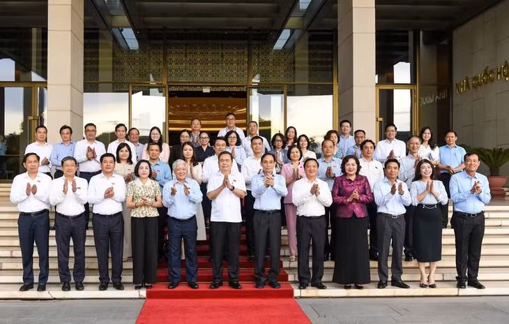 Chủ tịch Quốc hội Trần Thanh Mẫn với đại biểu tại cuộc làm việc. (Ảnh: DUY LINH)
