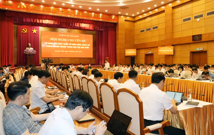 Ban Thường vụ Tỉnh uỷ tổ chức hội nghị chuyên đề về công tác phát triển tổ chức Đảng, đoàn thể trong doanh nghiệp ngoài khu vực nhà nước, trong đó xác định rõ mục tiêu, chỉ tiêu quyết tâm thực hiện.
