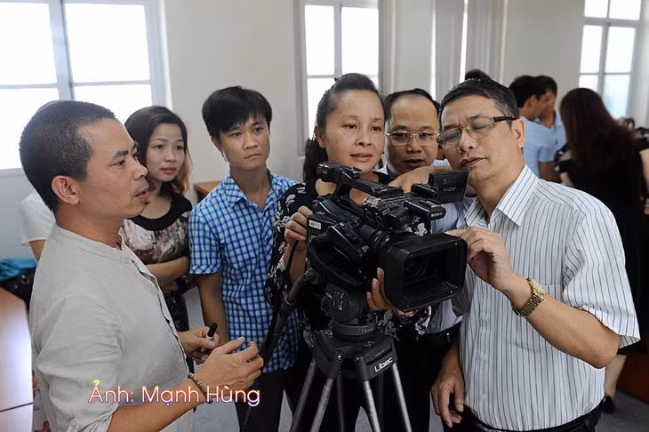 Trao đổi kinh nghiệm quay phim cho cán bộ truyền thông các đơn vị ngành Than.