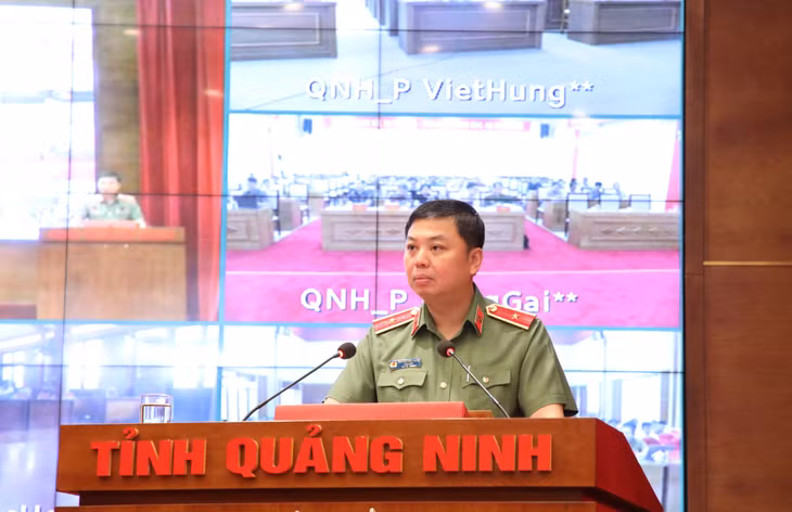 Đồng chí Nguyễn Tiến Trung, Ủy viên BTV Tỉnh ủy, Giám đốc Công an tỉnh, tham luận tại hội nghị.