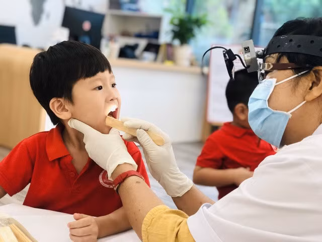 100% cơ sở giáo dục thực hiện theo dõi, đánh giá tình trạng dinh dưỡng của trẻ em, học sinh theo quy định.