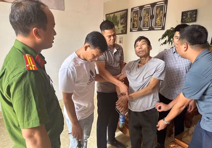 Công an tỉnh Lào Cai bắt giữ thành công đối tượng truy nã lẩn trốn trên địa bàn. Ảnh: Công an cung cấp