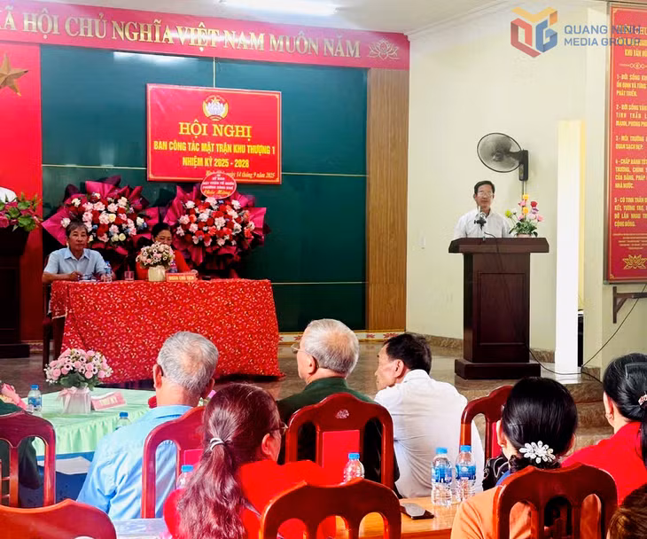 Ông Bùi Đình Khương, Bí thư chi bộ, Trưởng khu Thượng 1 