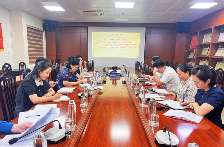 Chi bộ văn phòng Sở Công Thương sinh hoạt chuyên đề tháng 5/2026.