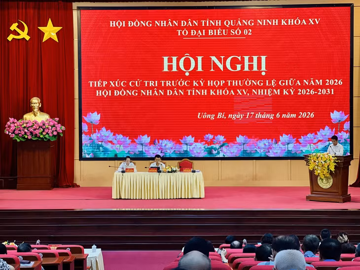 Toàn cảnh hội nghị.