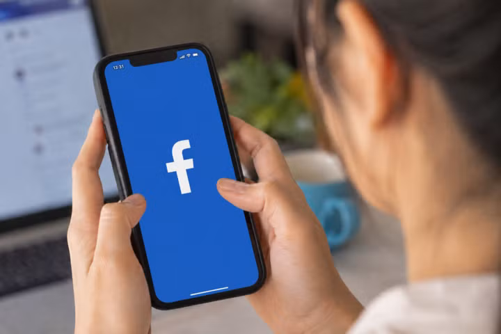 Facebook thường vướng vào nghi vấn nghe lén trò chuyện phục vụ quảng cáo. (Ảnh minh họa)