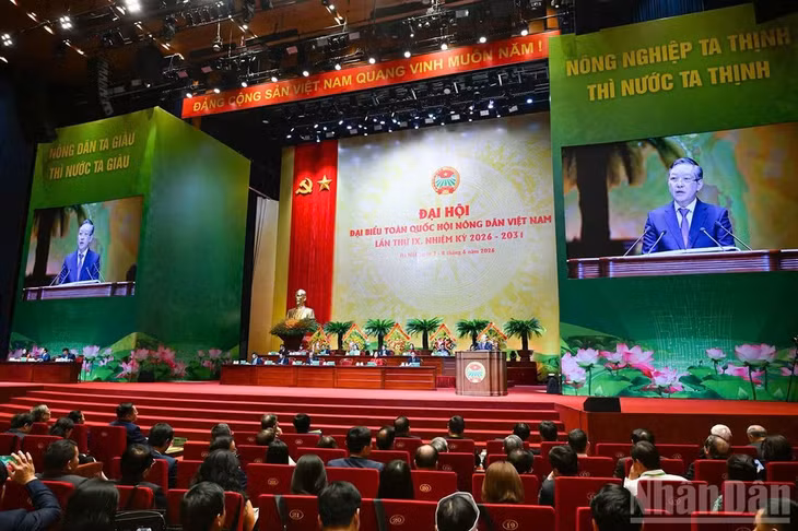 Toàn cảnh phiên trọng thể Đại hội.