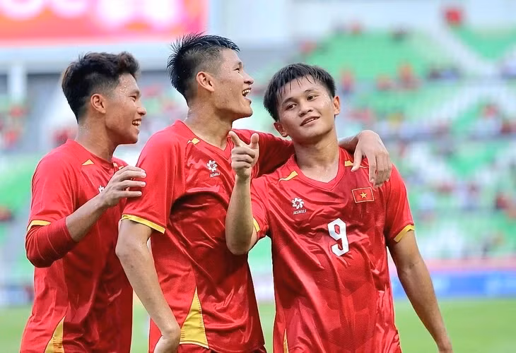 U19 Việt Nam cần thi đấu thật tỉnh táo trước U19 Indonesia - Ảnh: AFF