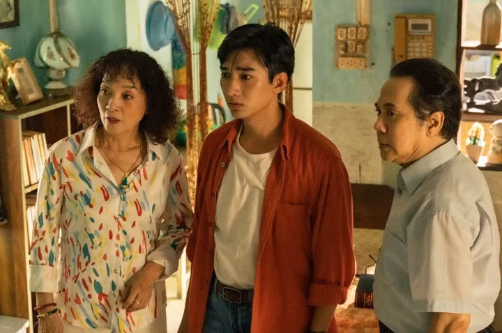 NSND Lê Khanh và NSƯT Thành Lộc trong phim.