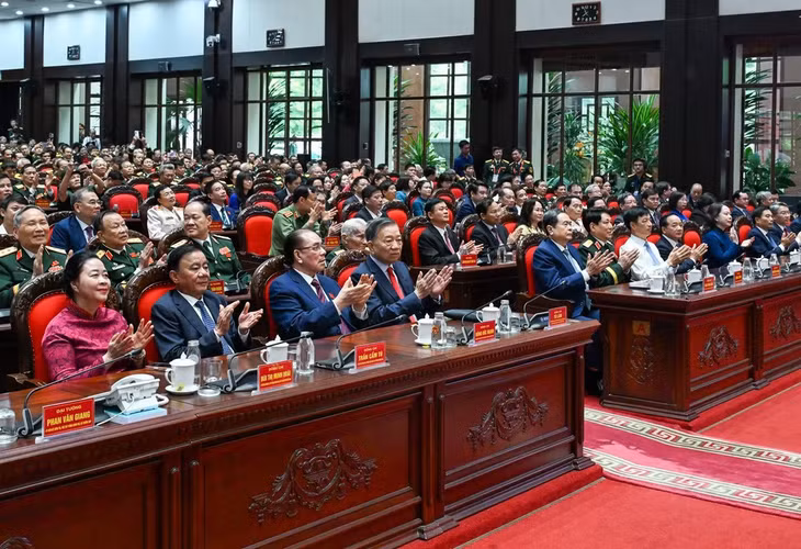 Các đồng chí lãnh đạo Đảng, Nhà nước, nguyên lãnh đạo Đảng, Nhà nước tham dự Đại hội.