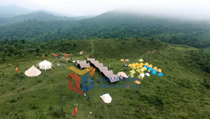 Trải nghiệm hoạt động Camping qua đêm trên đỉnh núi Cao Xiêm (6-2026). Ảnh: Minh Đức