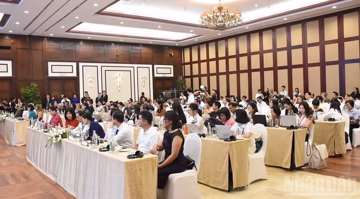 Buổi họp báo thu hút đông đảo báo giới, nghệ sĩ, nhà làm phim. (Ảnh: ANH ĐÀO)