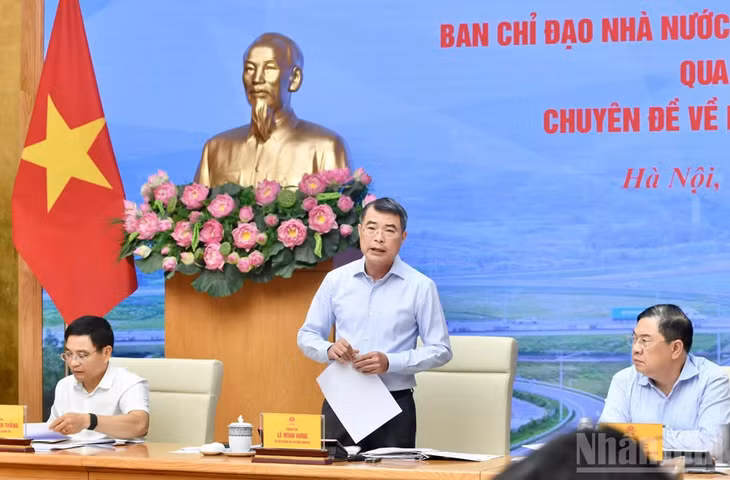 Thủ tướng Lê Minh Hưng nhấn mạnh yêu cầu bảo đảm tiến độ triển khai các dự án giao thông trọng điểm đúng theo yêu cầu của Quốc hội, Chính phủ, Thủ tướng Chính phủ. (Ảnh: Thanh Giang)