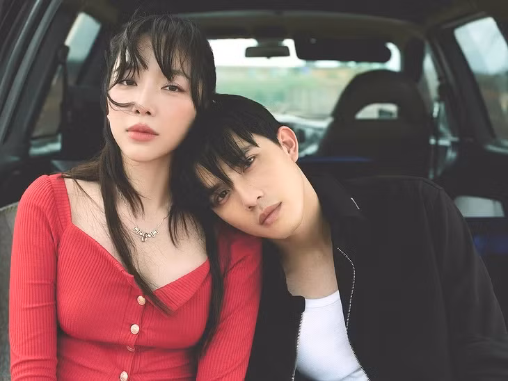 Tóc Tiên và Trần Ngọc Vàng trong MV Người còn thương em không - Ảnh: NVCC