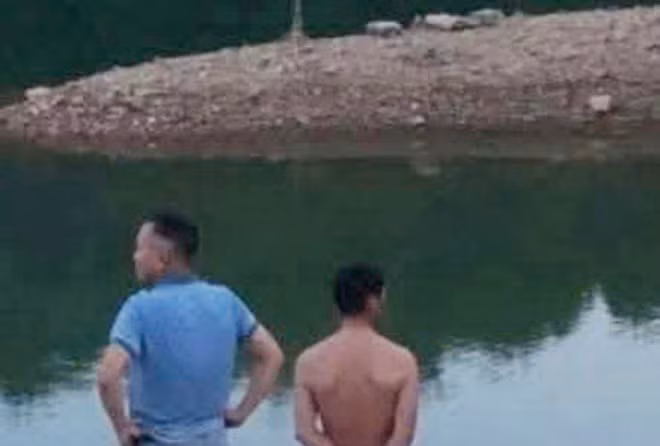 Một góc hồ Kẻ Gỗ - nơi cháu N.D.L đuối nước tử vong. Ảnh: Hoàng Anh