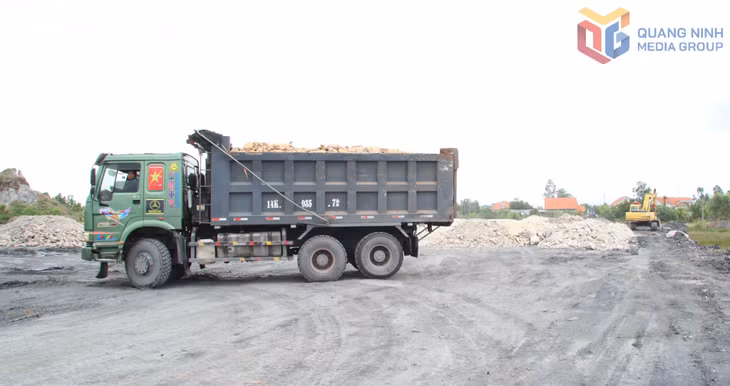 Dự án khu tái định cư Hoàng Tân đang được đẩy nhanh tiến độ san lấp mặt bằng.