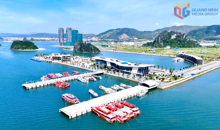 Bến cảng cao cấp Ao Tiên. Ảnh: Mạnh Trường