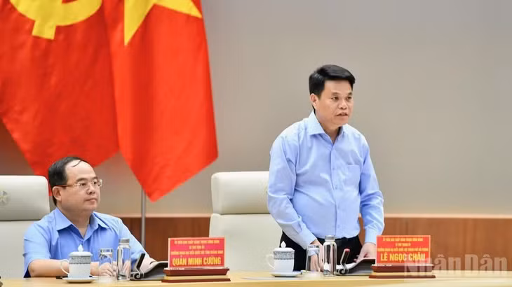 Bí thư Thành ủy Hải Phòng Lê Ngọc Châu phát biểu ý kiến tại cuộc làm việc. (Ảnh: THANH GIANG)