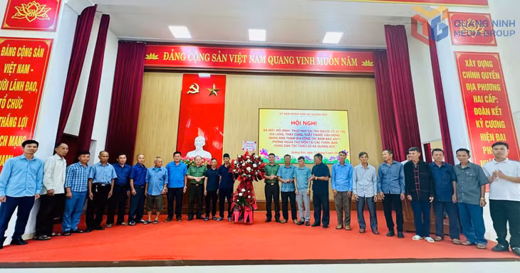 Xã Quảng Đức ra mắt mô hình “Phát huy vai trò người có uy tín, già làng, thầy cúng, thầy thuốc vận động nhân dân tham gia công tác bảo đảm ANTT, phòng ngừa tảo hôn”