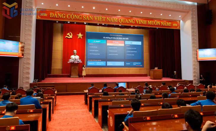 Tỉnh Đoàn - Hội LHTN - Hội Sinh viên tỉnh phát động Chiến dịch “Thanh niên Quảng Ninh chung tay phổ cập kỹ năng số, xây dựng văn hóa số” 