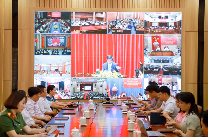 Phường Mạo Khê tham dự Lớp Bồi dưỡng nâng cao năng lực xử lý tình huống thực tiễn đối với đội ngũ cán bộ cơ sở do Học viện Chính trị Quốc gia Hồ Chí Minh tổ chức.
