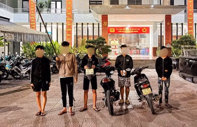 Đà Nẵng bắt nhóm thanh thiếu niên dùng hung khí cướp xe máy. Ảnh: CACC